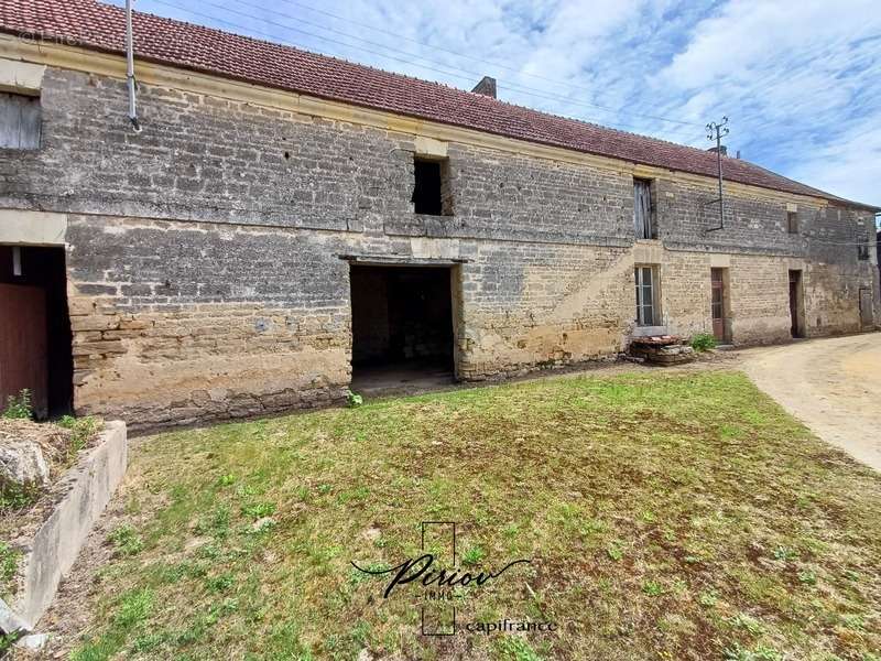 Maison à DOUE-LA-FONTAINE