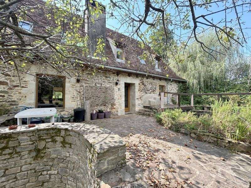 Maison à BEAULIEU-SUR-DORDOGNE