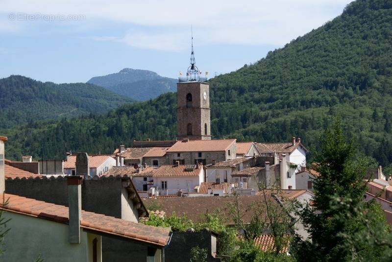 Appartement à SAINT-LAURENT-DE-CERDANS