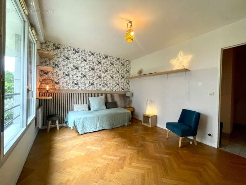 Appartement à PARIS-19E