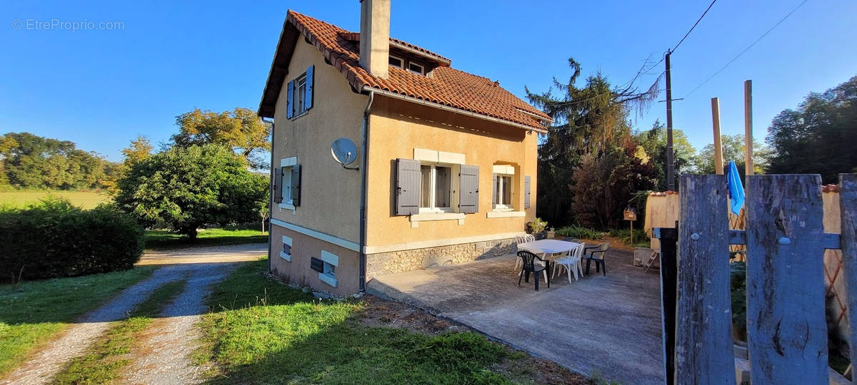 Maison à TOCANE-SAINT-APRE