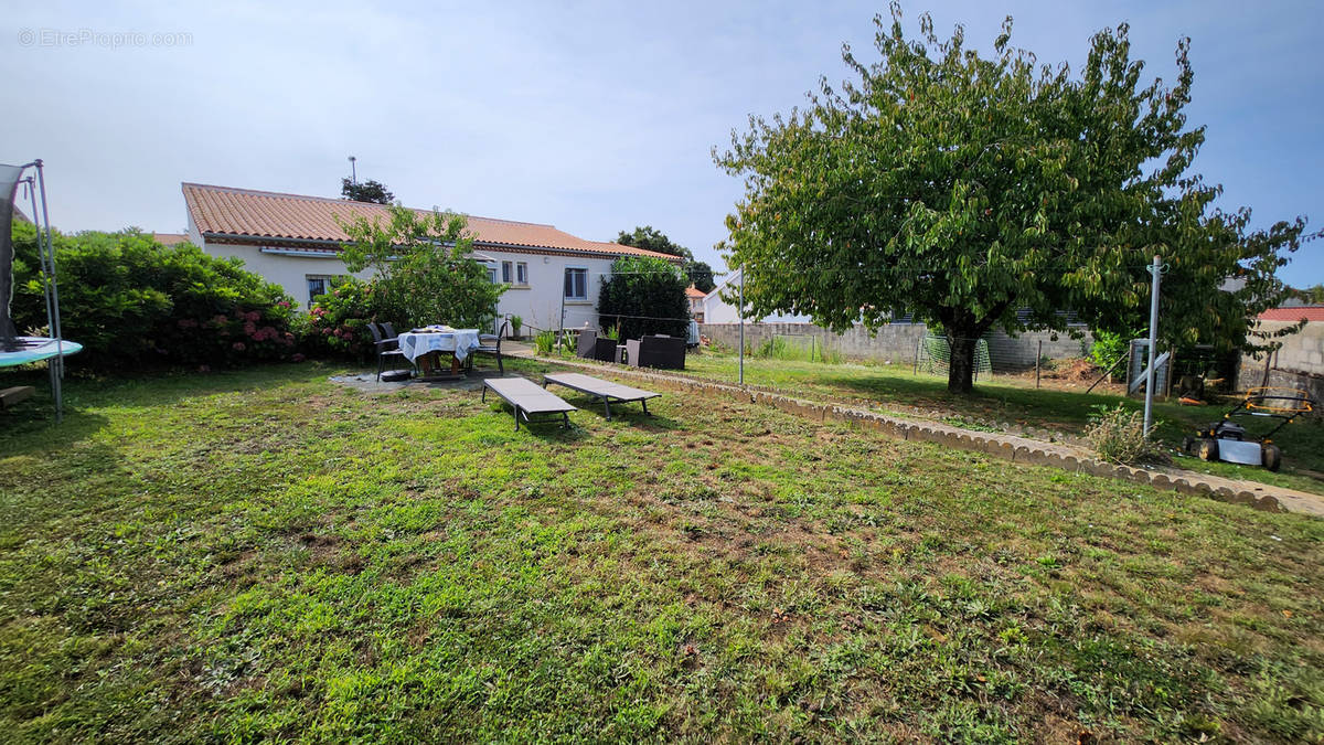 Maison à MAREUIL-SUR-LAY-DISSAIS