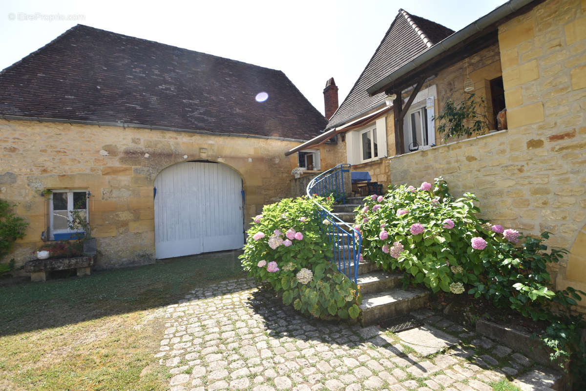 Maison à SAINT-CYPRIEN