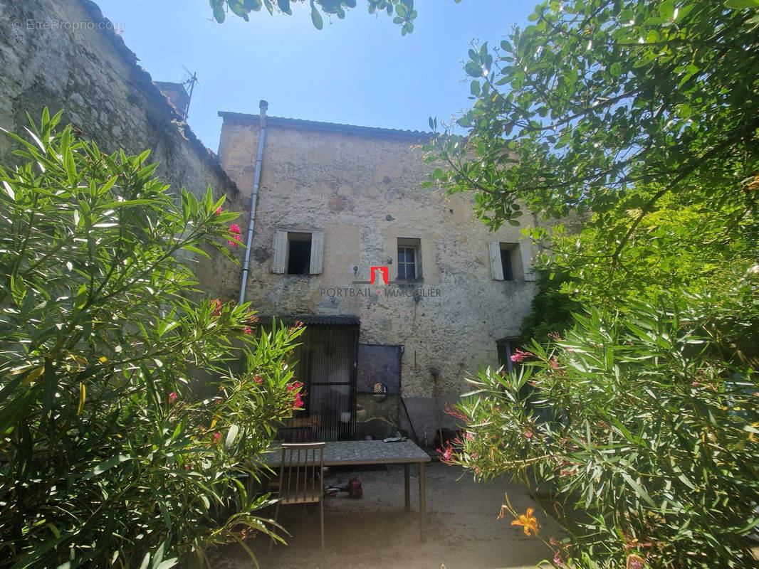 Maison à BLAYE