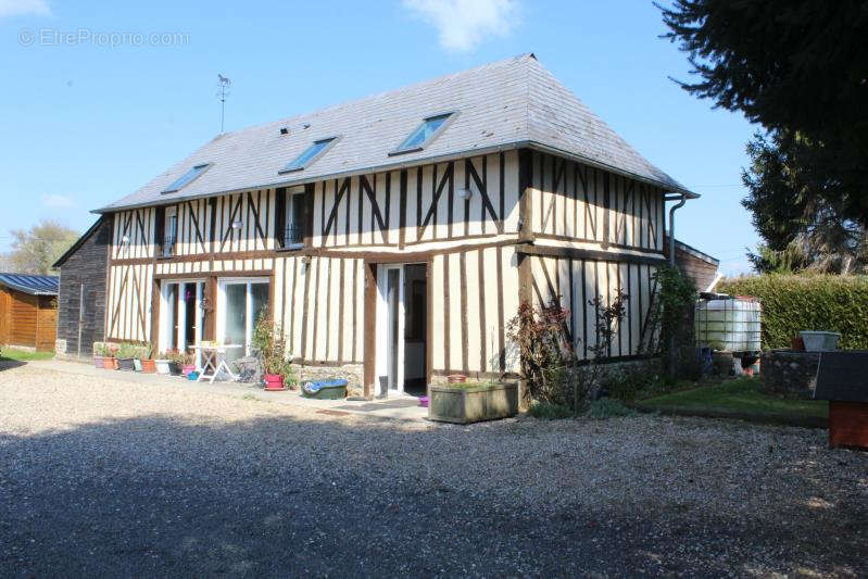 Maison à SAINT-GEORGES-DU-VIEVRE