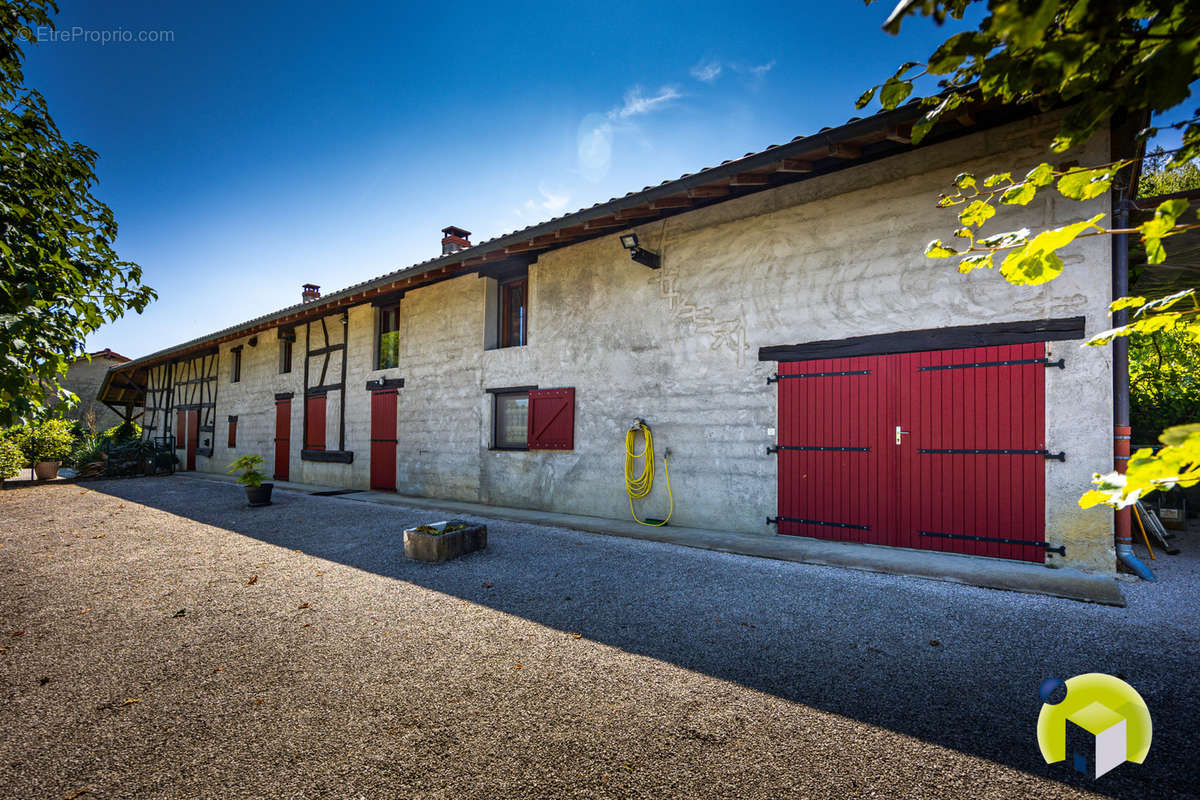 Maison à CONFRANCON