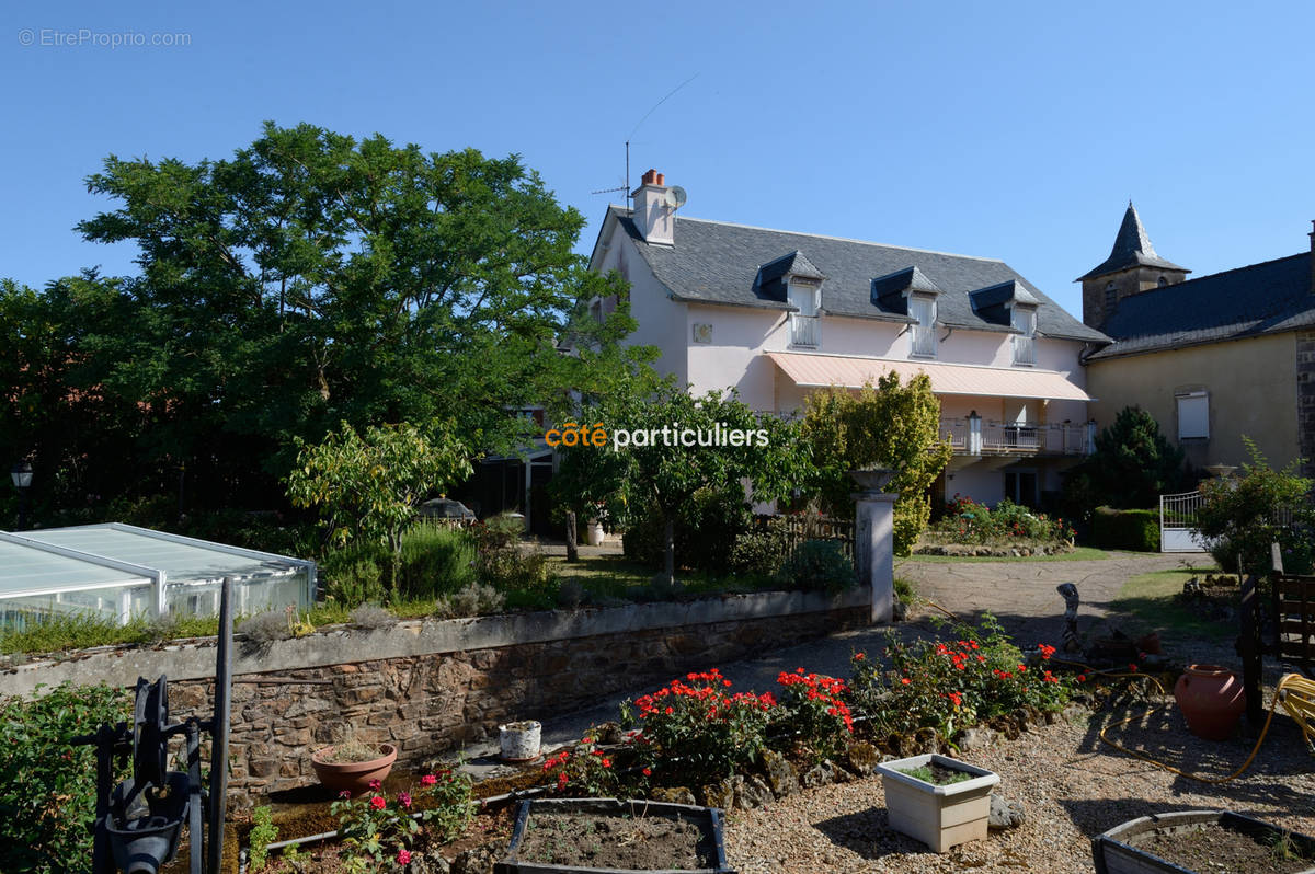 Maison à SALLES-LA-SOURCE