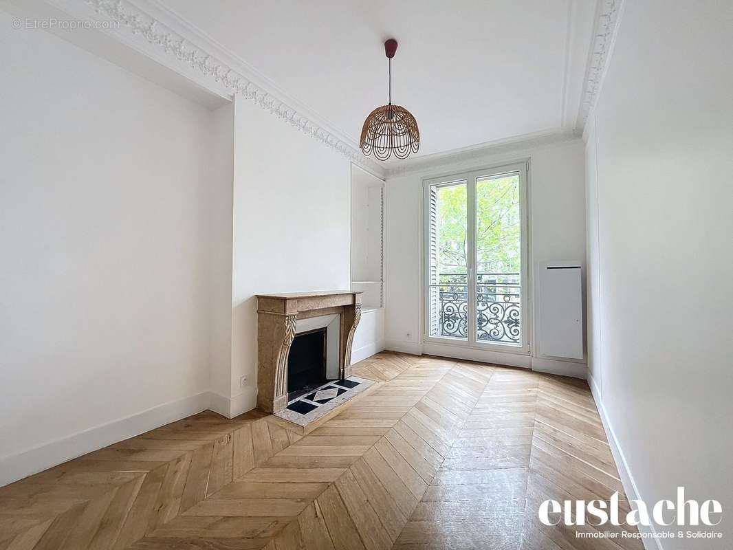 Appartement à PARIS-11E