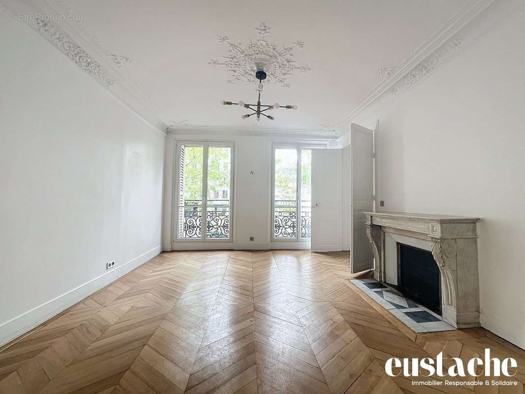 Appartement à PARIS-11E