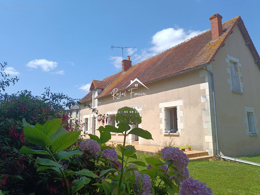 Maison à SAINTE-MAURE-DE-TOURAINE