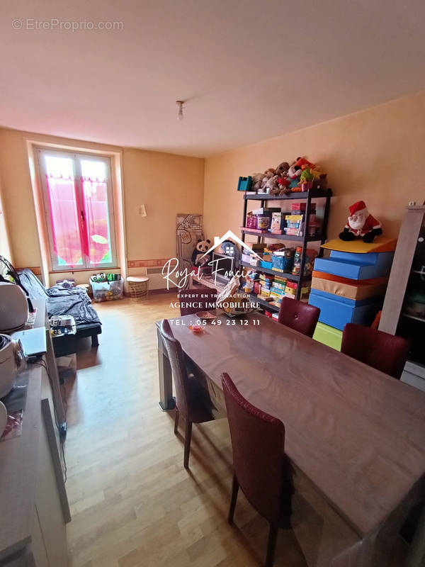 Pièce de vie appartement  - Appartement à DANGE-SAINT-ROMAIN