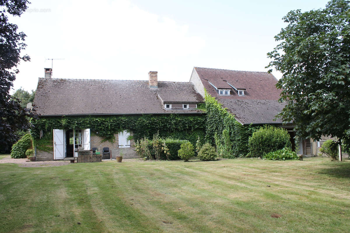 Maison à CROISY