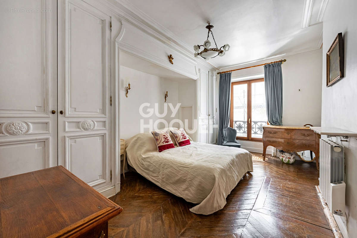 Appartement à PARIS-9E