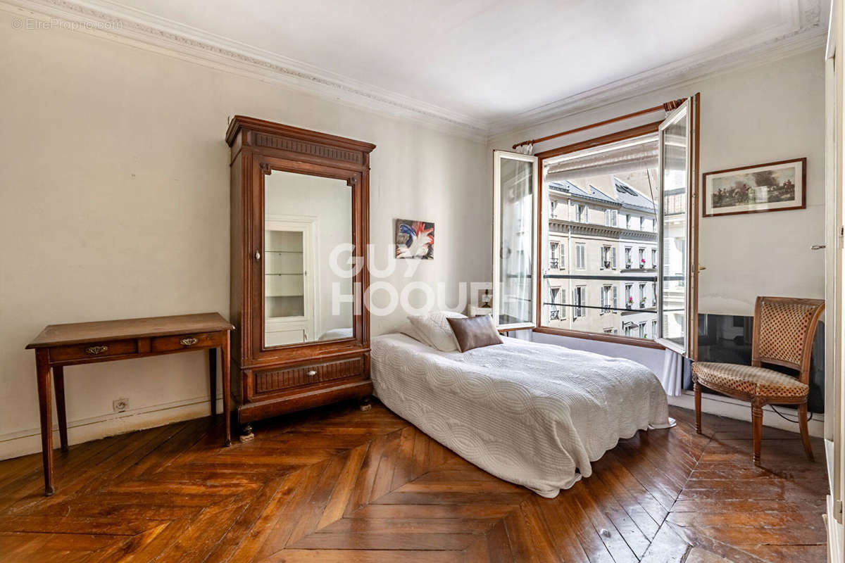 Appartement à PARIS-9E