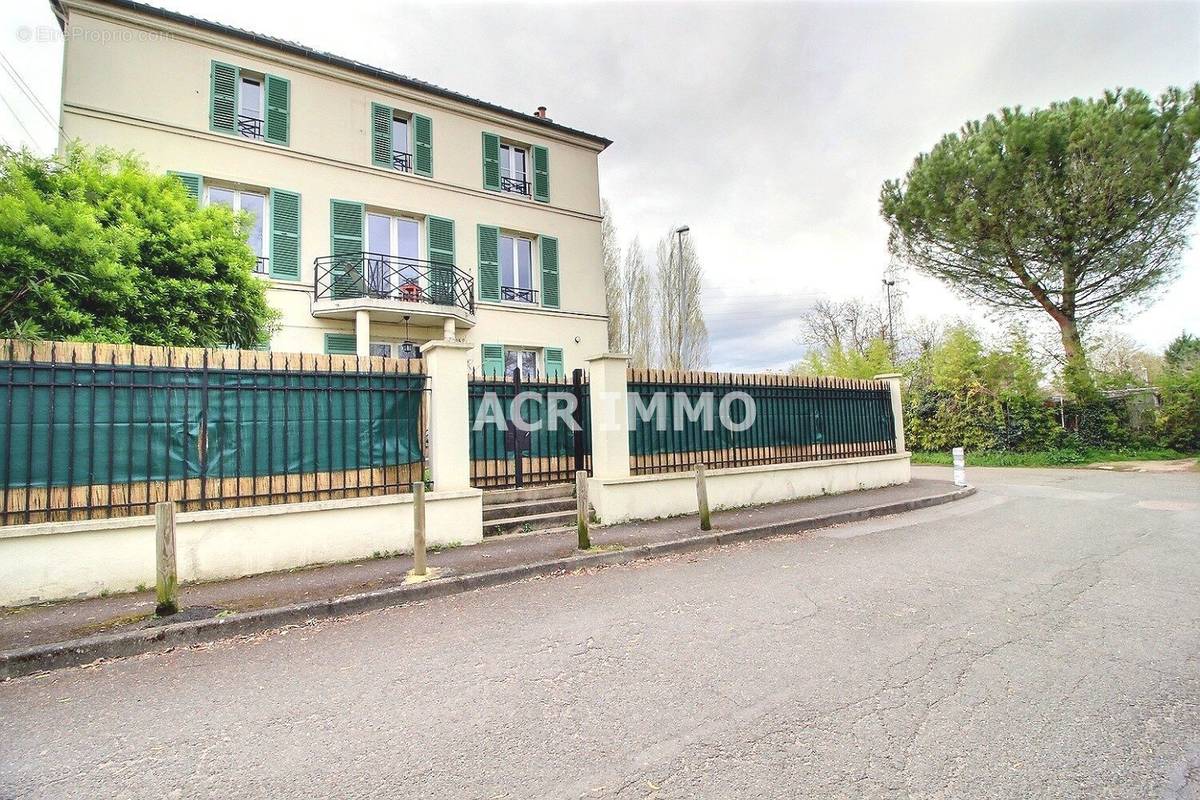 Appartement à CARRIERES-SOUS-POISSY