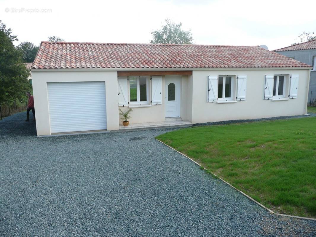 Maison à MAREUIL-SUR-LAY-DISSAIS