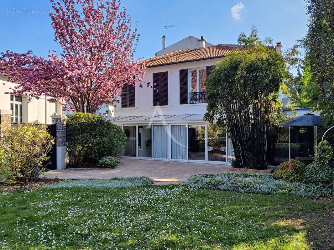 Maison à BRY-SUR-MARNE