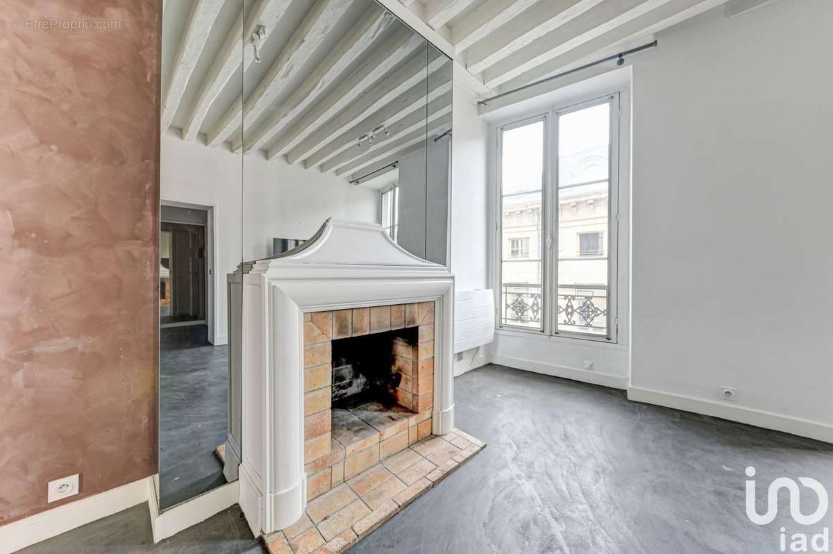 Photo 3 - Appartement à PARIS-8E