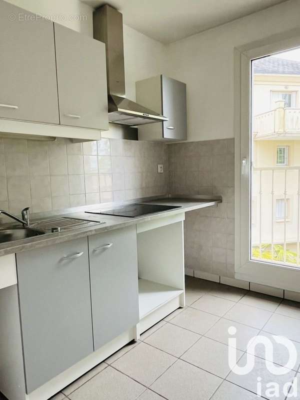 Photo 5 - Appartement à FLEURY-LES-AUBRAIS