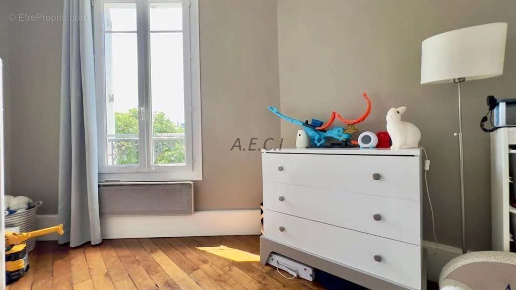 Appartement à ASNIERES-SUR-SEINE