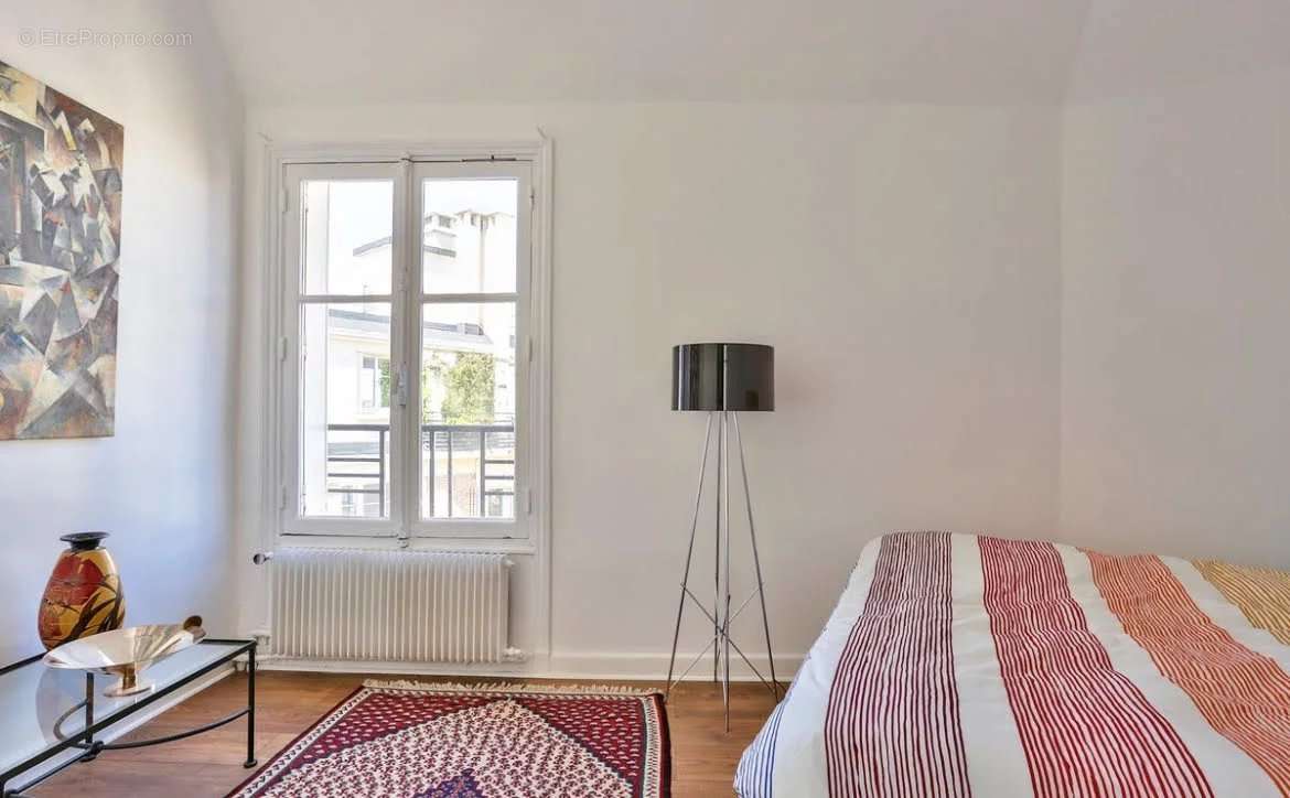 Appartement à PARIS-7E