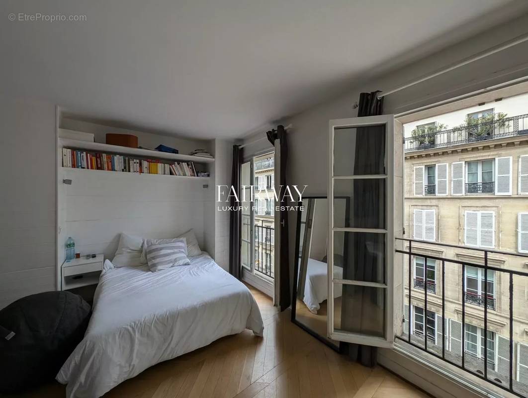 Appartement à PARIS-7E