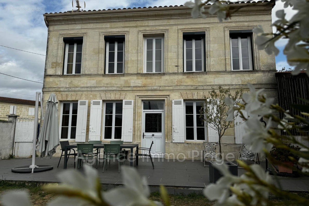 Maison à PAUILLAC