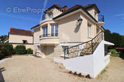 Maison à BOISSISE-LE-ROI