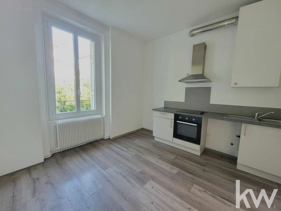 Appartement à SAINT-ETIENNE