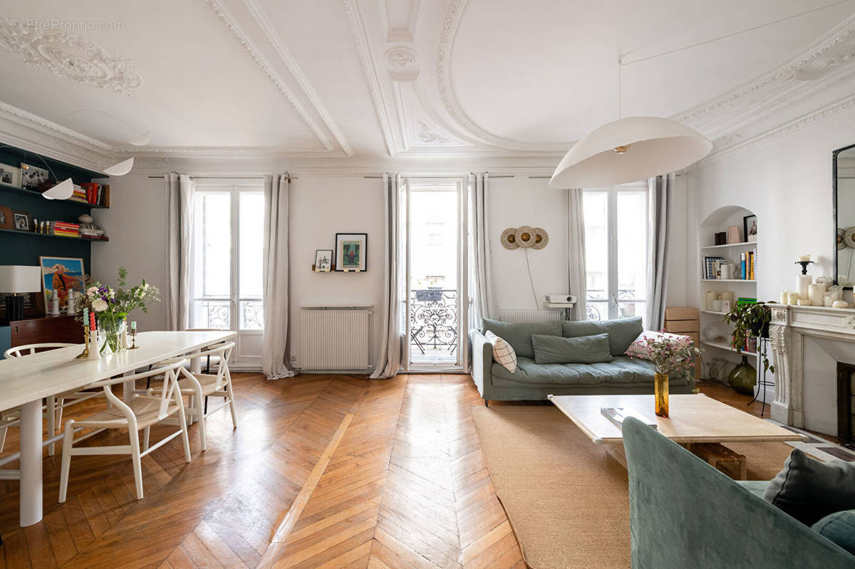 Appartement à PARIS-18E