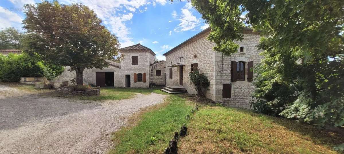 Maison à LAUZERTE