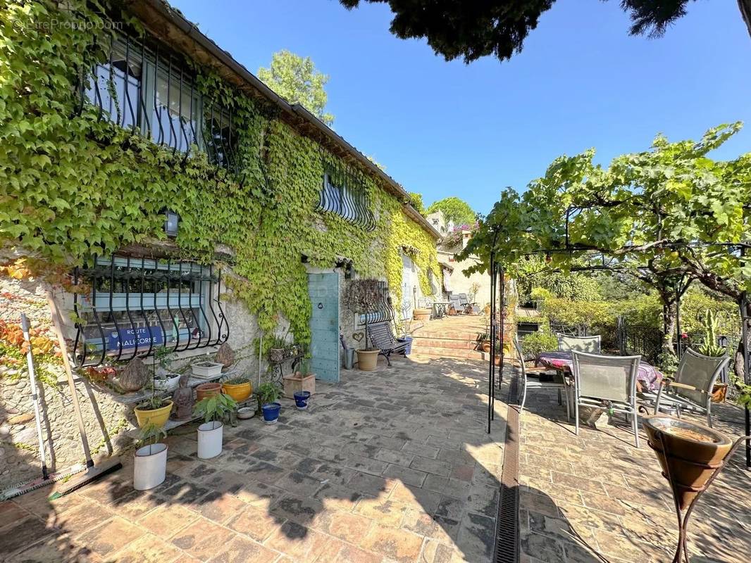 Maison à CAGNES-SUR-MER