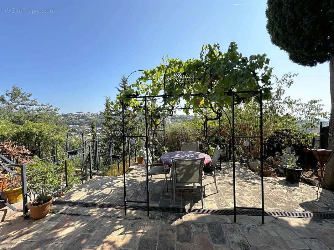 Maison à CAGNES-SUR-MER