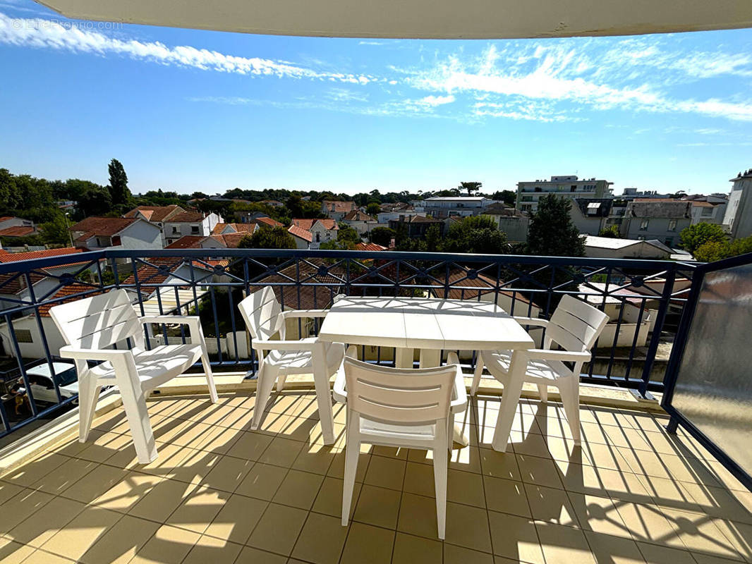 Appartement à VAUX-SUR-MER