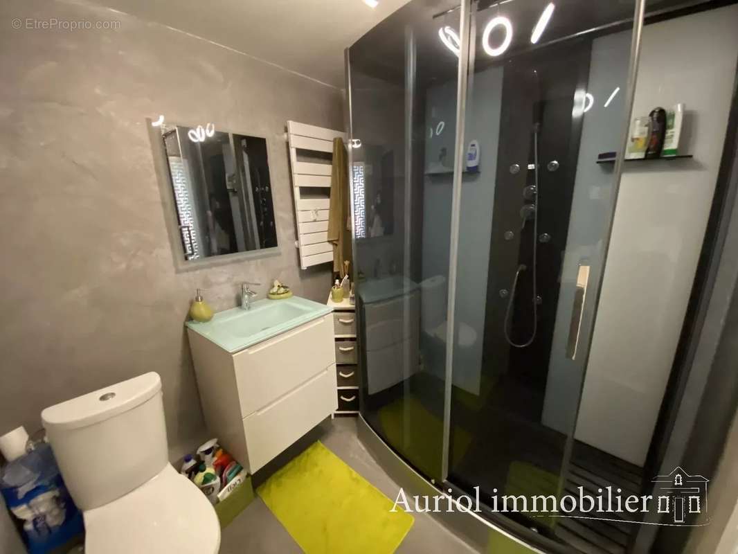 Appartement à AURIOL