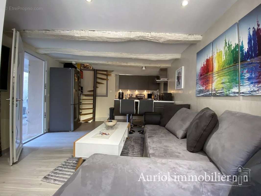 Appartement à AURIOL