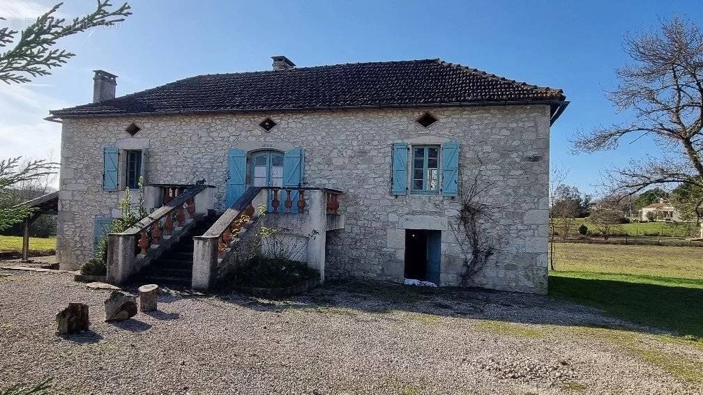 Maison à MONTCUQ