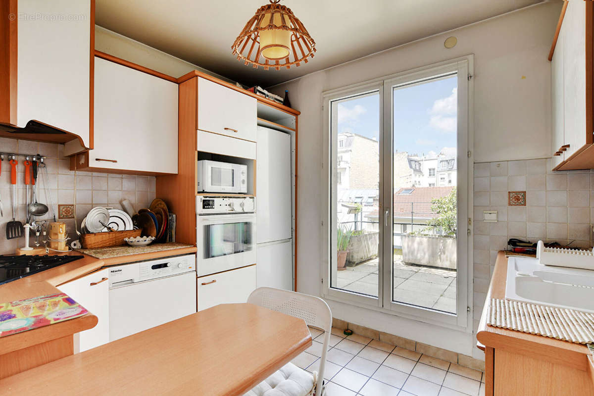 Appartement à PARIS-15E