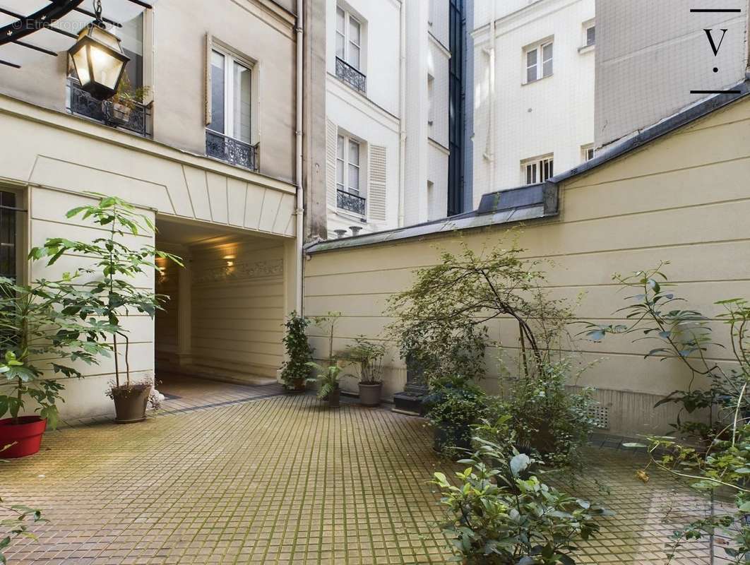 Appartement à PARIS-6E