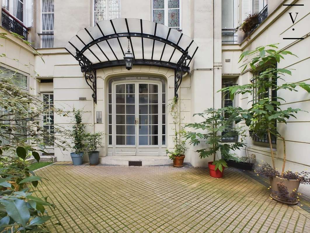 Appartement à PARIS-6E