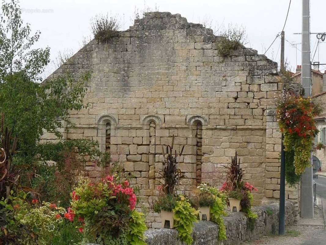 Maison à RUFFEC