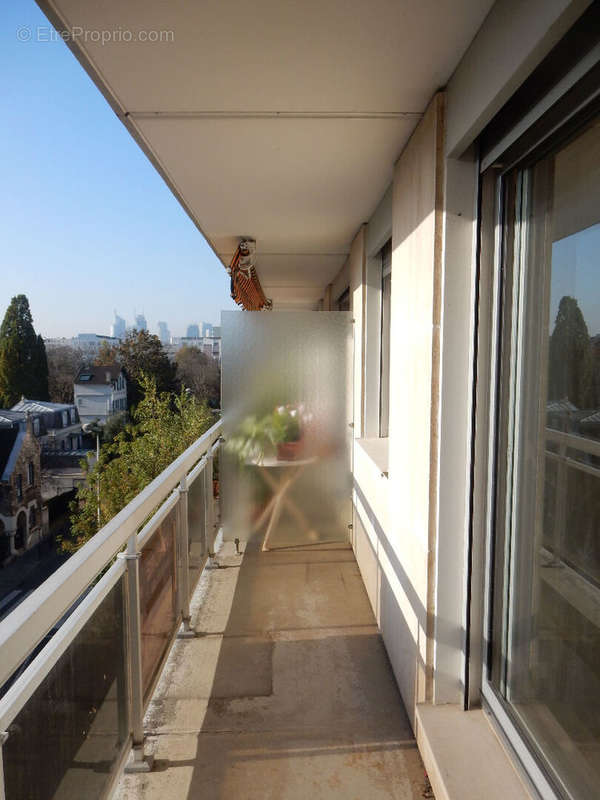 Appartement à COURBEVOIE