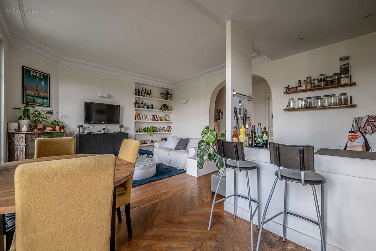 Appartement à PARIS-17E