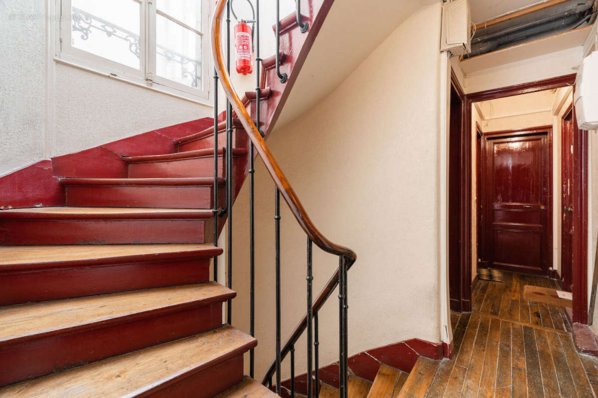 Appartement à PARIS-7E