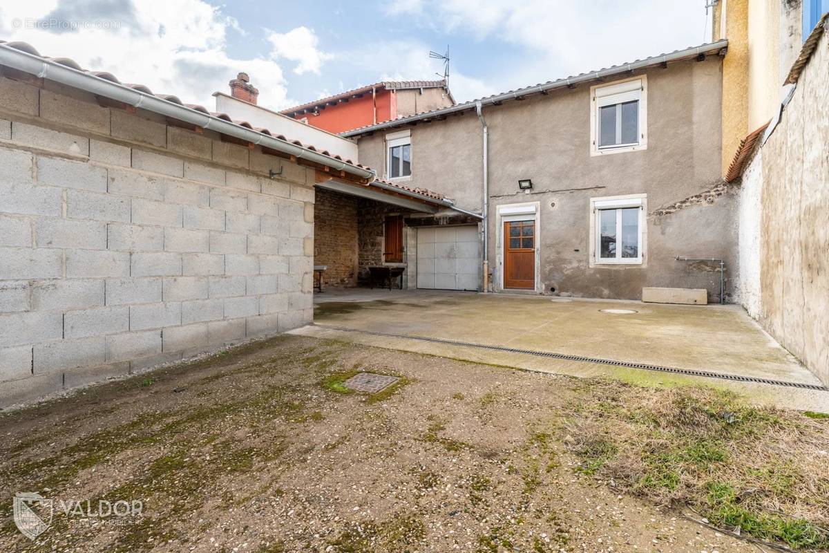 Maison à CORCELLES-EN-BEAUJOLAIS