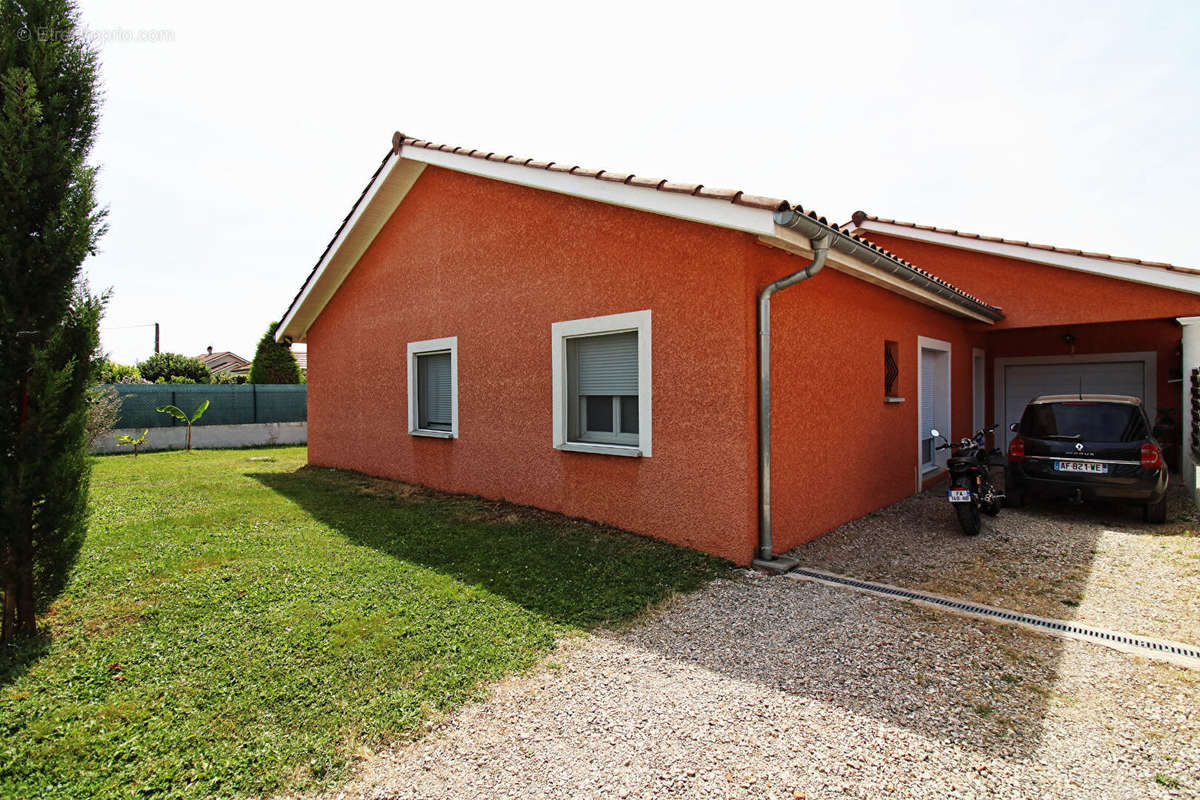 Maison à SAINT-HILAIRE-DE-LA-COTE