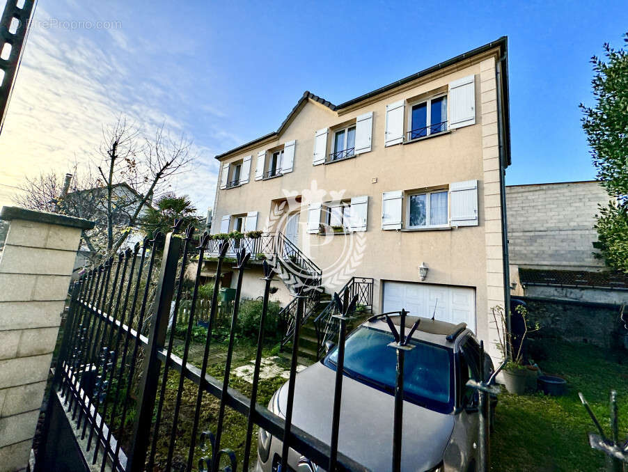 Maison à ABLON-SUR-SEINE