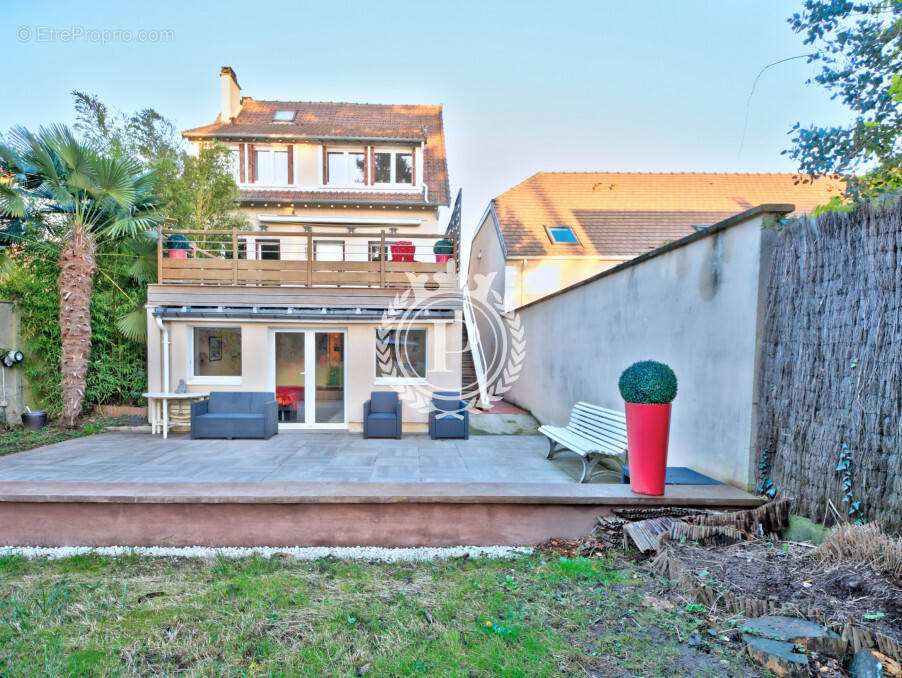 Maison à LE CHESNAY