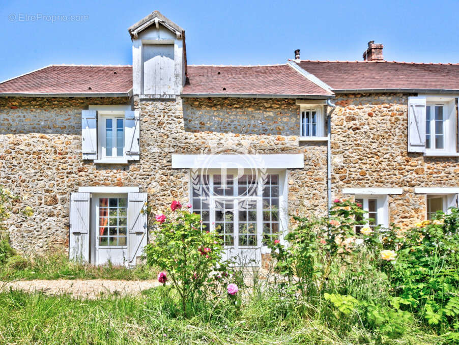 Maison à MAGNY-LES-HAMEAUX