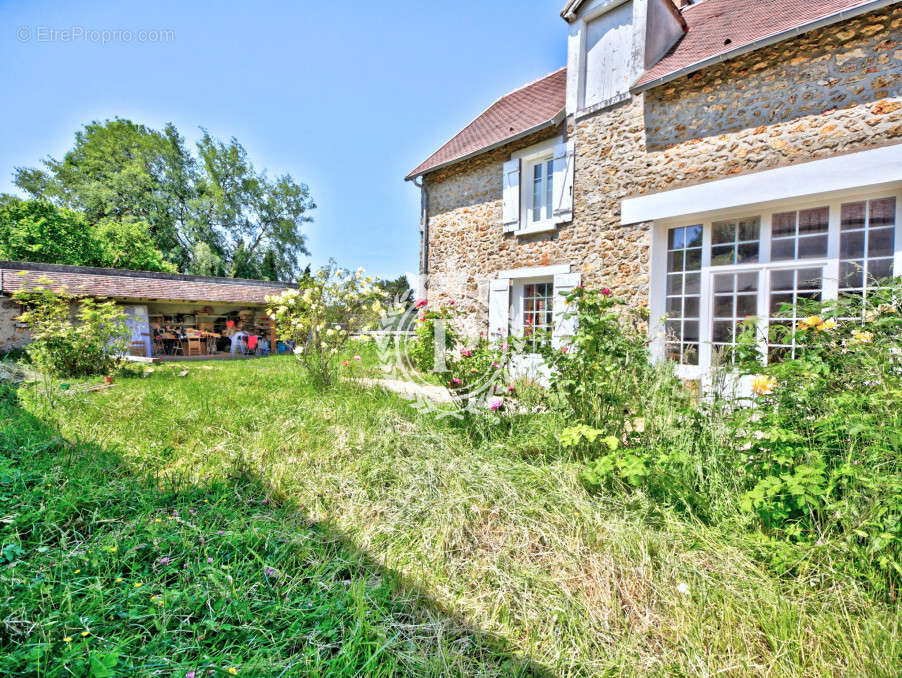 Maison à MAGNY-LES-HAMEAUX